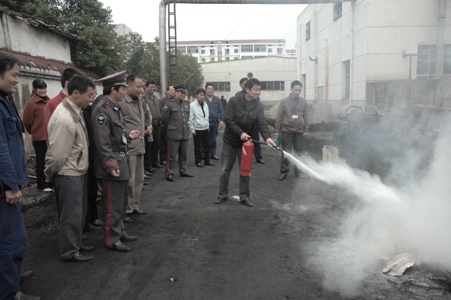 消防安全培訓(xùn)與現(xiàn)場(chǎng)實(shí)戰(zhàn)演練